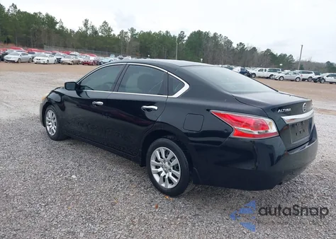 2015 Nissan Altima 2.5 S z USA, uszkodzony, nr VIN 1N4AL3AP0FN407973